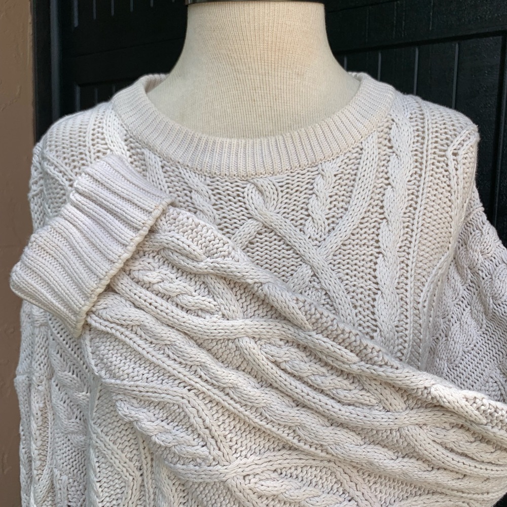 Eddie Bauer Men’s cable knit crew neck sweater